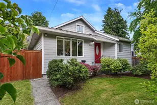 9256 Densmore Ave N, Seattle, WA 98103 - Photo 1