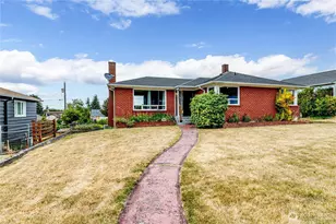 727 E 11th St, Port Angeles, WA 98362 - Photo 1