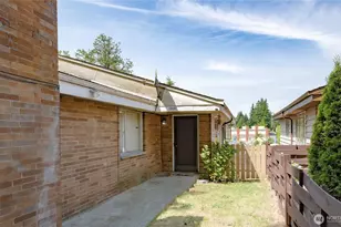 13049 35th Ave NE, Seattle, WA 98125 - Photo 1