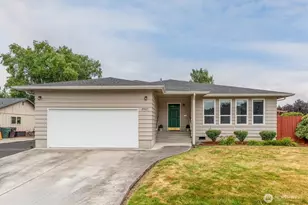 3937 Gardenia St, Longview, WA 98632 - Photo 1