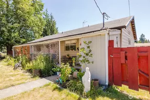 1135 Callahan Dr, Bremerton, WA 98310 - Photo 1