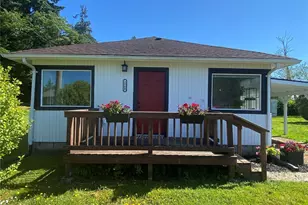 2260 Michigan Ave, Raymond, WA 98577 - Photo 1