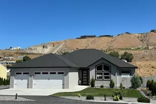 2605 Rock Island Rd, East Wenatchee, WA 98802 - Photo 1
