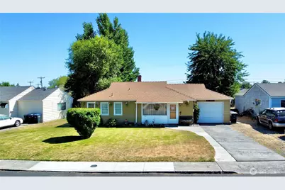 207 W Loop Drive, Moses Lake, WA 98837 - Photo 1