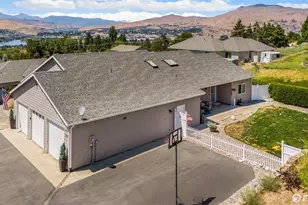 2615 N Baker Ave, East Wenatchee, WA 98802 - Photo 1