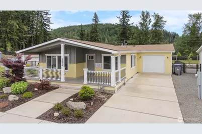 2076 Paradise Avenue #15, Enumclaw, WA 98022 - Photo 1