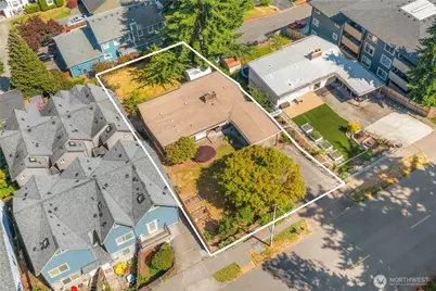 12034 Roosevelt Way NE, Seattle, WA 98125 - Photo 1