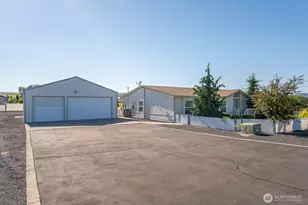 19980 Division 2 NW, Soap Lake, WA 98851 - Photo 1