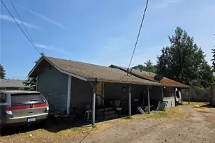 10615 15th Ave Ct S, Tacoma, WA 98444 - Photo 1