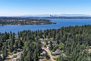 10425 SE 22nd St, Bellevue, WA 98004 - Photo 1