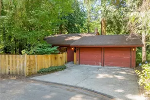 18707 25th Ave NE, Lake Forest Park, WA 98155 - Photo 1