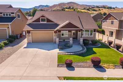 920 Woodward Drive, Wenatchee, WA 98801 - Photo 1