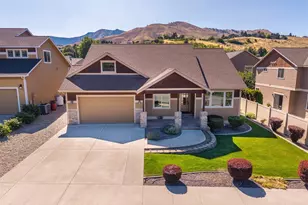 920 Woodward Dr, Wenatchee, WA 98801 - Photo 1