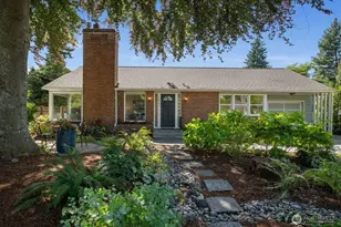 10541 20th Ave NE, Seattle, WA 98125 - Photo 1