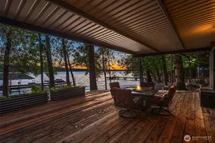 23 Bungalow E Lake Sammamish Parkway NE, Sammamish, WA 98074 - Photo 1