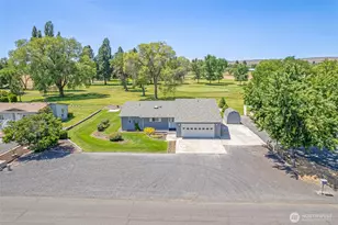 19214 Lakeview Dr, Soap Lake, WA 98851 - Photo 1