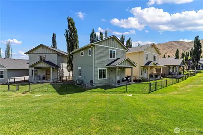 300 Saddlehorn Lane, Wenatchee, WA 98801 - Photo 1