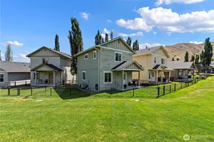 300 Saddlehorn Ln, Wenatchee, WA 98801 - Photo 1
