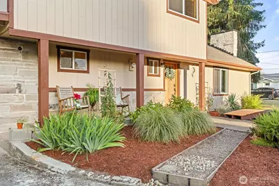 407 Leber Street NE, Orting, WA 98360 - Photo 1