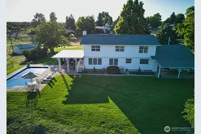 1078 Clarence Avenue, College Place, WA 99324 - Photo 1