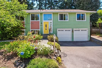 5428 172nd Street SW, Lynnwood, WA 98037 - Photo 1