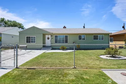 129 H Street NE, Ephrata, WA 98823 - Photo 1