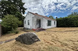 13504 35th Ave S, Tukwila, WA 98168 - Photo 1