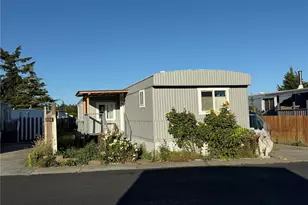 700 NW Crosby Ave, Oak Harbor, WA 98277 - Photo 1