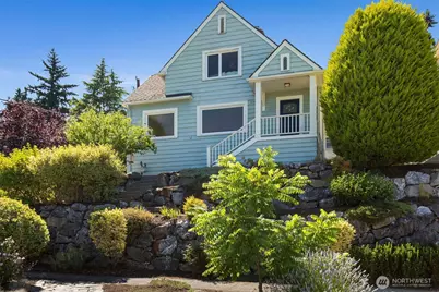 6303 Evanston Avenue N, Seattle, WA 98103 - Photo 1