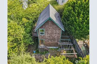 9774 NE Kitsap Street, Bainbridge Island, WA 98110 - Photo 1