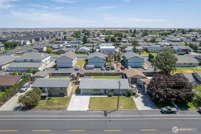 230 D Street NE, Ephrata, WA 98823 - Photo 1