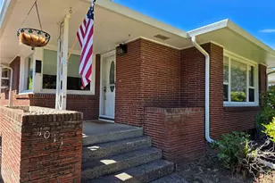 1011 21st Ave, Longview, WA 98632 - Photo 1