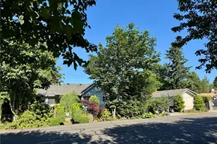 1203 Davis Ave, Enumclaw, WA 98022 - Photo 1