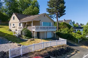 1810 Rainier St, Steilacoom, WA 98388 - Photo 1