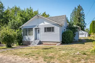 112 Ostrander Ave W, Kelso, WA 98626 - Photo 1