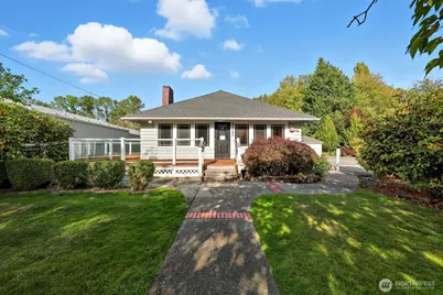 10516 E Riverside Drive, Bothell, WA 98011 - Photo 1