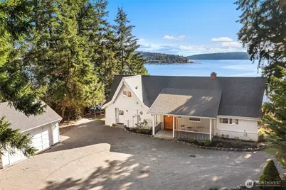 9423 SW Bayview Drive, Vashon, WA 98070 - Photo 1