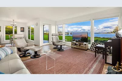 428 Harborview Drive NE #112, Bainbridge Island, WA 98110 - Photo 1