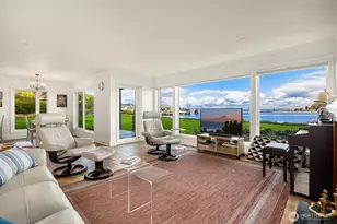 428 Harborview Dr NE, Bainbridge Island, WA 98110 - Photo 1