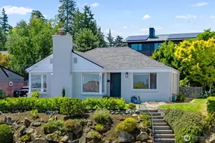 3011 38th Ave W, Seattle, WA 98199 - Photo 1