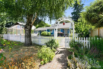 9552 6th Avenue NW, Seattle, WA 98117 - Photo 1