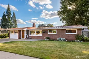 1214 Harding St, Enumclaw, WA 98022 - Photo 1