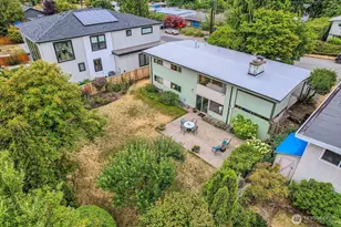 15510 SE 9th St, Bellevue, WA 98007 - Photo 1