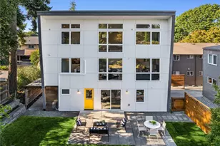 4225 26th Ave W, Seattle, WA 98199 - Photo 1