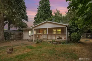 212 Chapman Rd, Castle Rock, WA 98611 - Photo 1