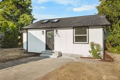 415 1/2 2nd Street NW, Puyallup, WA 98371 - Photo 1