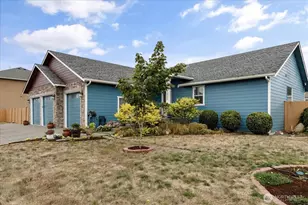 1037 Lyle Ridge Cir, Oak Harbor, WA 98277 - Photo 1