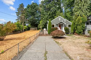 4160 SW Orchard St, Seattle, WA 98136 - Photo 1