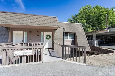 1818 Skyline Dr #42, Wenatchee, WA 98801 - Photo 1
