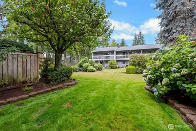 5527 Bridgeport Way W #B, University Place, WA 98467 - Photo 1